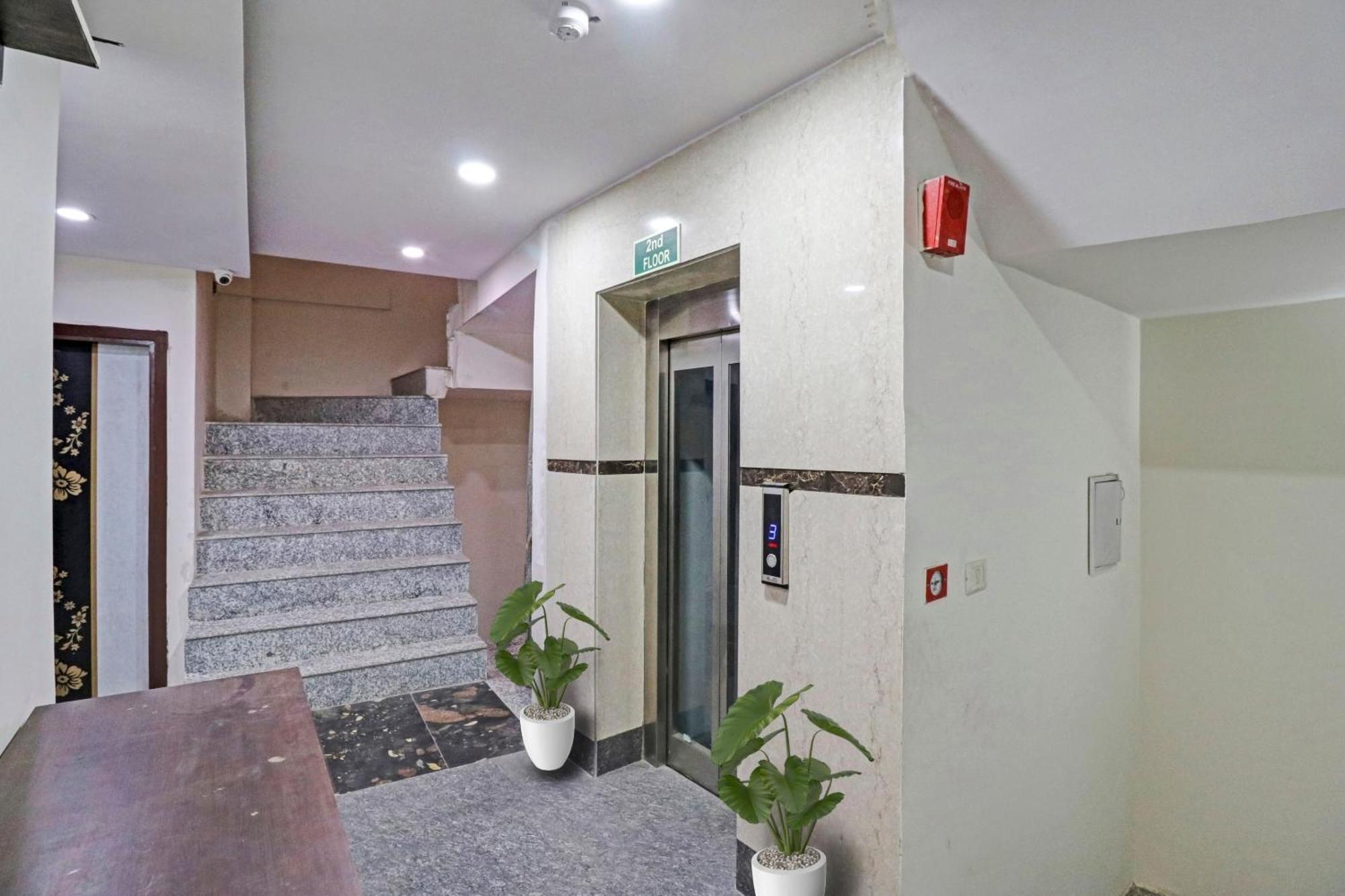 Hotel Stay House Nueva Delhi Exterior foto